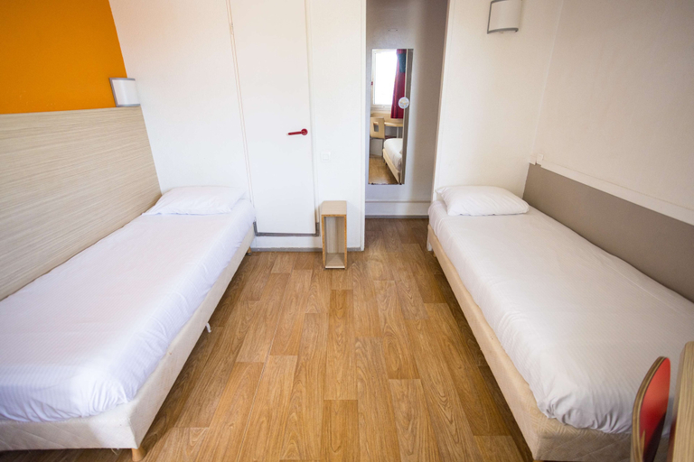 Bedroom 4, Hotel Premiere Classe Cherbourg - Tourlaville, Manche