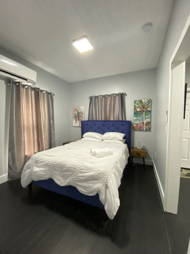 Bedroom 2, The Mellow Yellow, Seminole