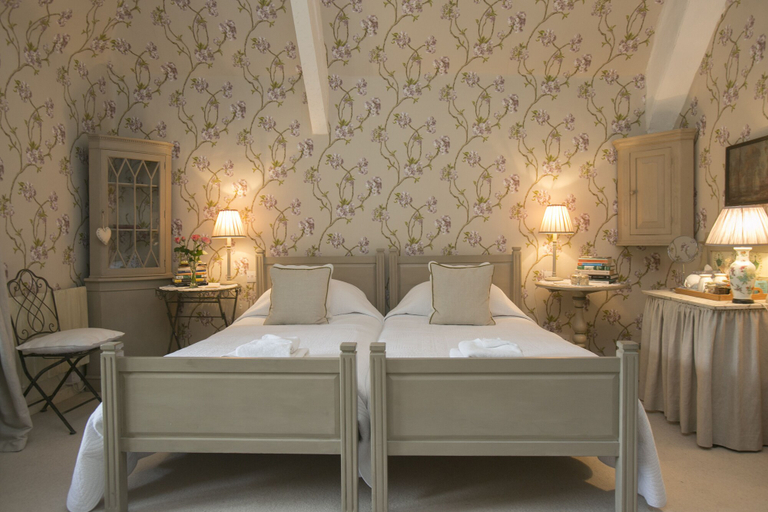 Bedroom 2, Tudor Cottage Bed & Breakfast Dorchester, Dorset