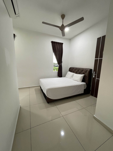 Bedroom 5, Alpine PD Taman Kiara 2 Homestay, Port Dickson