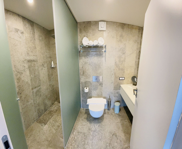 Bathroom 4, WERK Hotel & SPA, Hunedoara