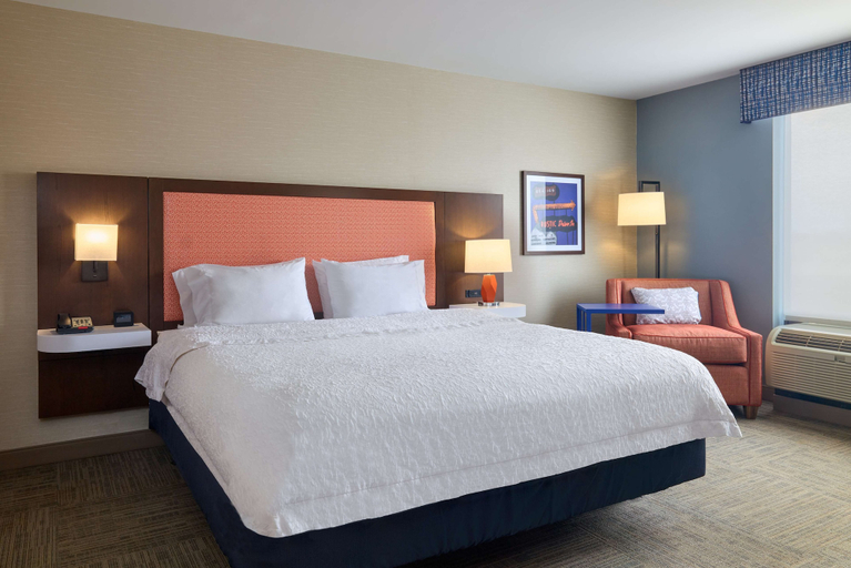 Bedroom 3, Hampton Inn & Suites Providence/Smithfield, Providence