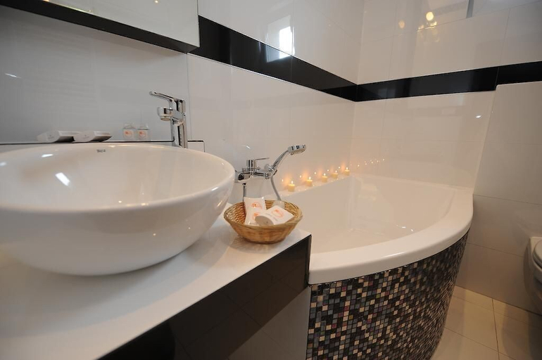 Bathroom 3, Aparthotel Strefa Premium, Tychy City