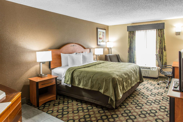 Bedroom 3, Quality Inn & Suites Columbus West - Hilliard, Franklin