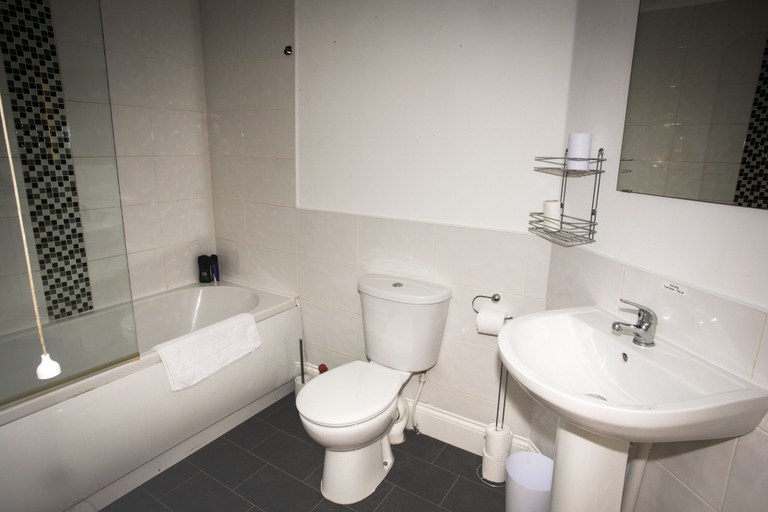 Bathroom 4, Norton Serviced Apartments, Stockton-on-Tees