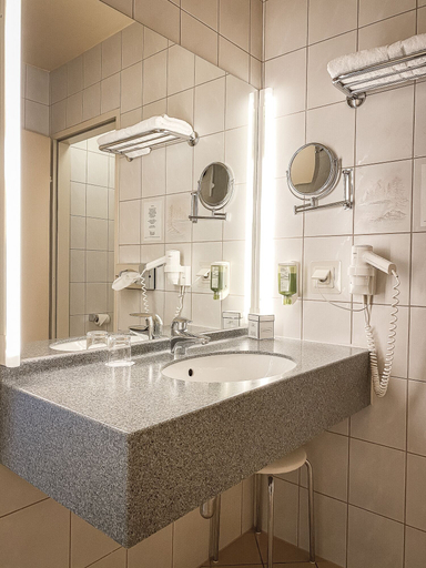 Bathroom 5, Faulenzerhotel, Zwettl