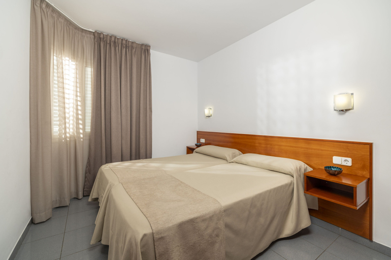 Bedroom, Apartaments Blau, Girona