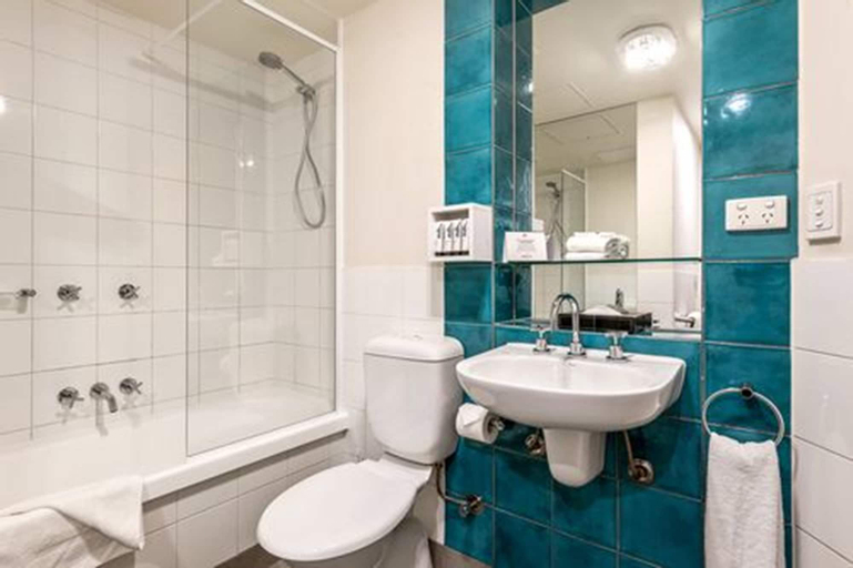 Bathroom 7