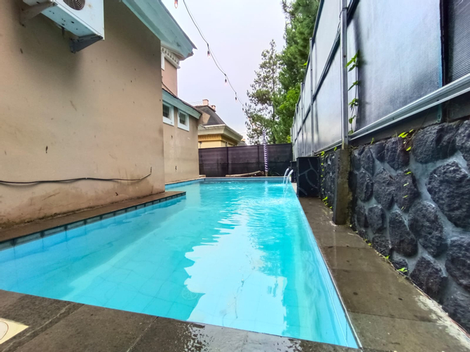 Sport & Beauty 1, Villa Kota Bunga DD3-22 - 3BR with Pool by Zahra Al-Jazeerah, Bogor