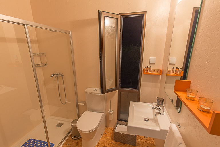Bathroom 4, ALLuar Lodge, Angra do Heroísmo