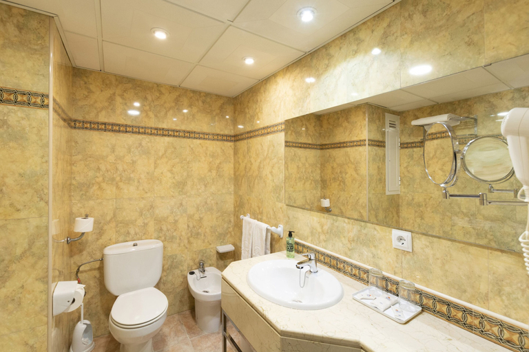 Bathroom 4, Mar Hotels Paguera & Spa, Baleares