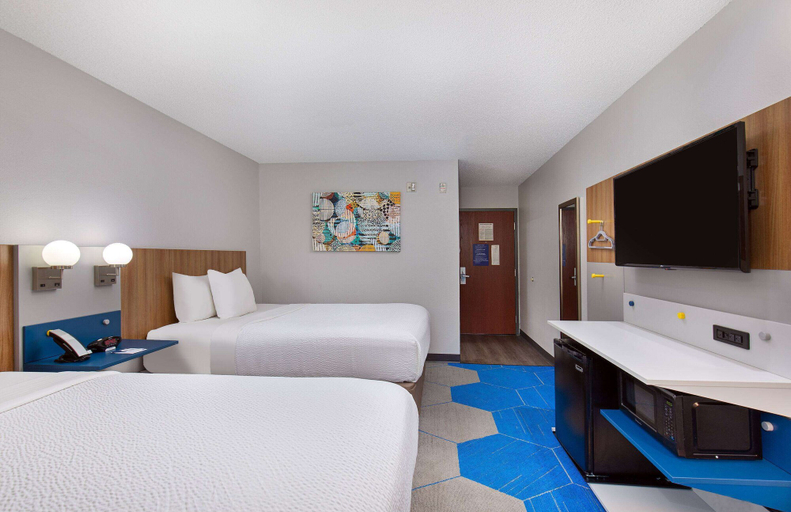 Bedroom 3, Microtel Inn and Suites by Wyndham Columbus North, Muscogee