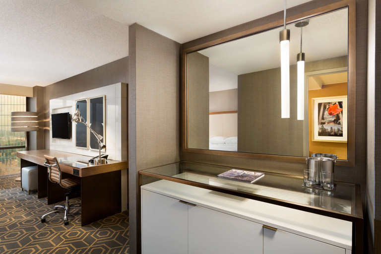 Bathroom 5, DoubleTree by Hilton Dallas - Campbell Centre, Dallas