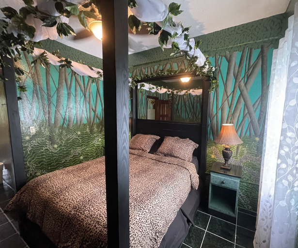 Bedroom 2, Belize Budget Suites