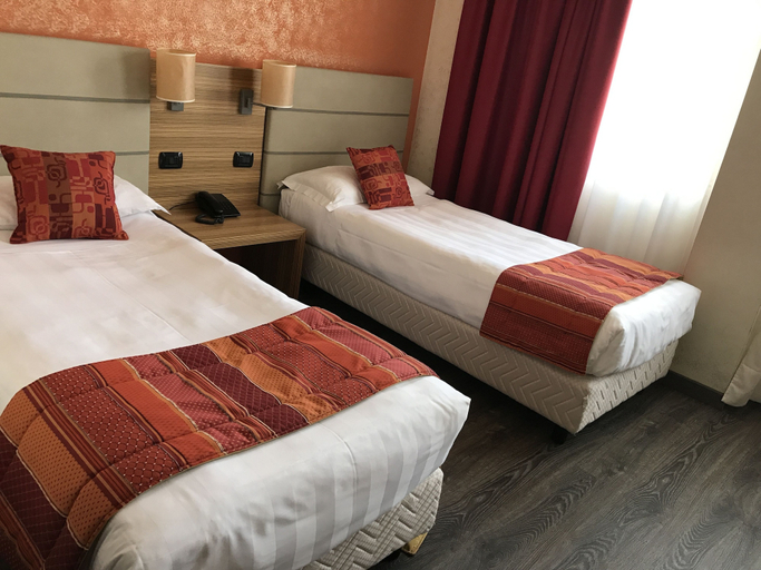 Bedroom 3, Bis Hotel Varese, Varese