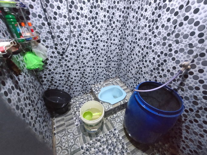 Bathroom, Rimba Homestay at Desa Wisata Selasari Pangandaran, Pangandaran