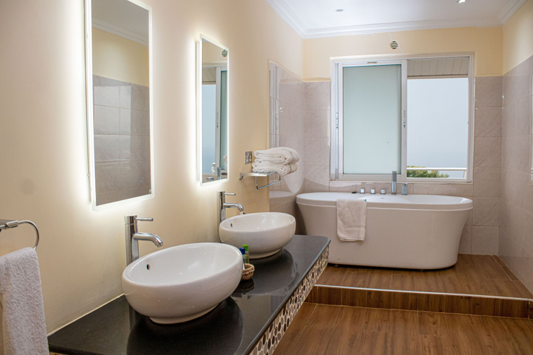 Bathroom 4, Lake Elementaita Mountain Lodge, Gilgil