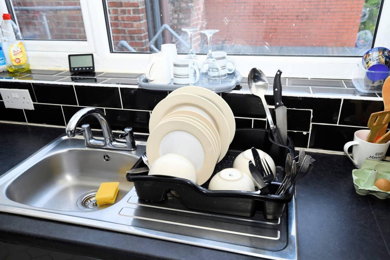 Others 4, 3-beds House in Manchester for up to 6 People, Manchester