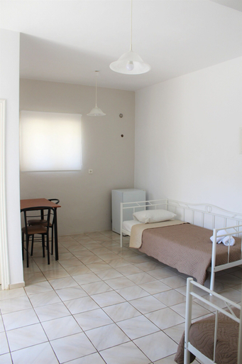 Bedroom 5, Chrissy's Paradise, Crete
