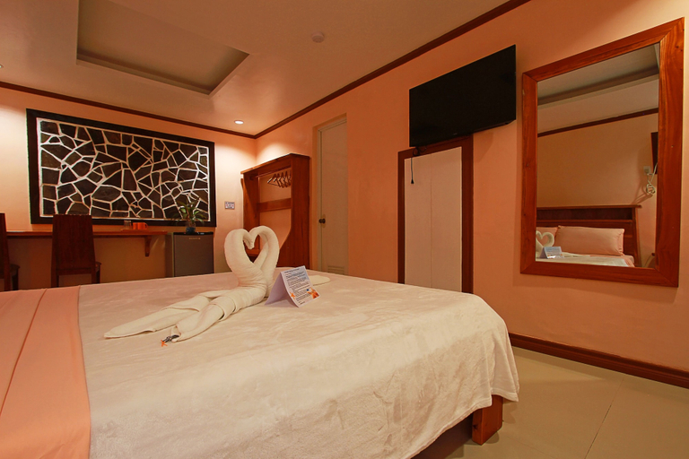 Bedroom 4, Nigi Nigi Too Beach Resort, Malay