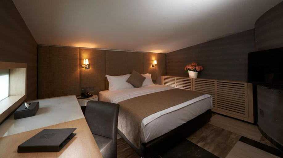 Bedroom 4, Monte Cassino Boutique Hotel, Kasrouane
