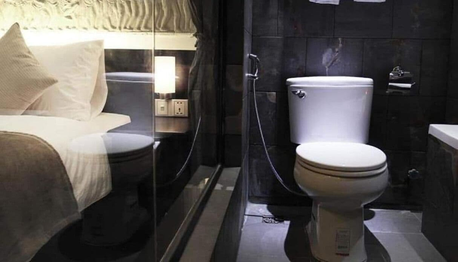 Bathroom, Crystal Blue Boutique Hotel, Phnom Penh