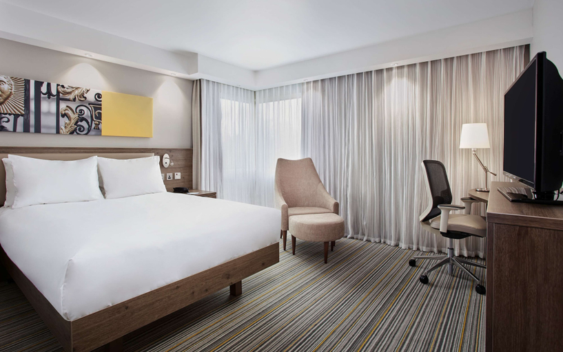 Bedroom 3, Hampton by Hilton Oxford, Oxfordshire