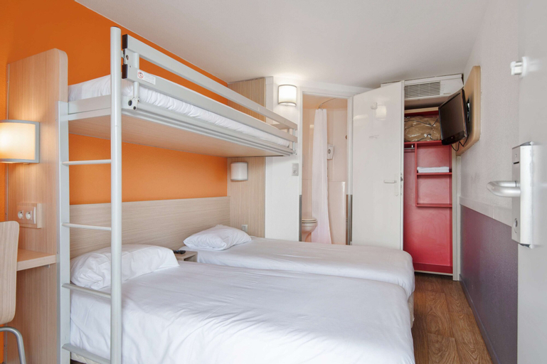 Bedroom 15