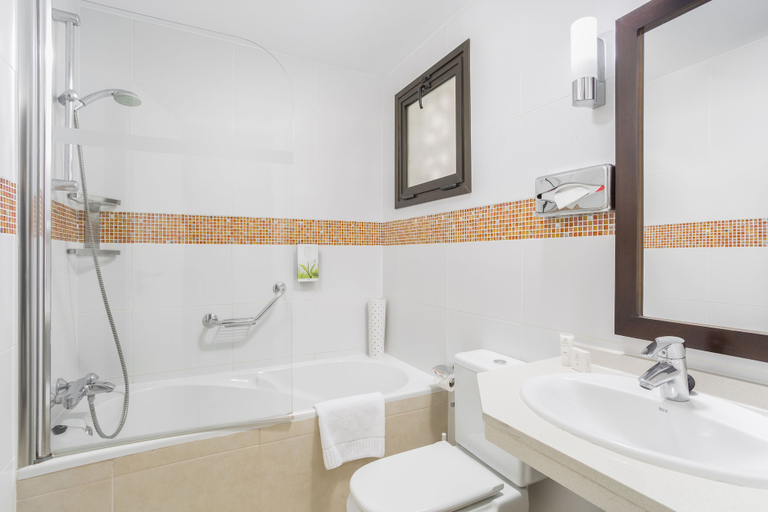 Bathroom 5, Sunset Bay Club, Santa Cruz de Tenerife