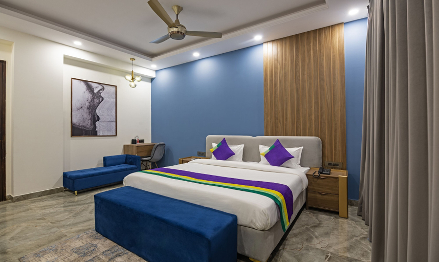 Bedroom 3, Treebo Premium Embassy Inn, Gautam Buddha Nagar