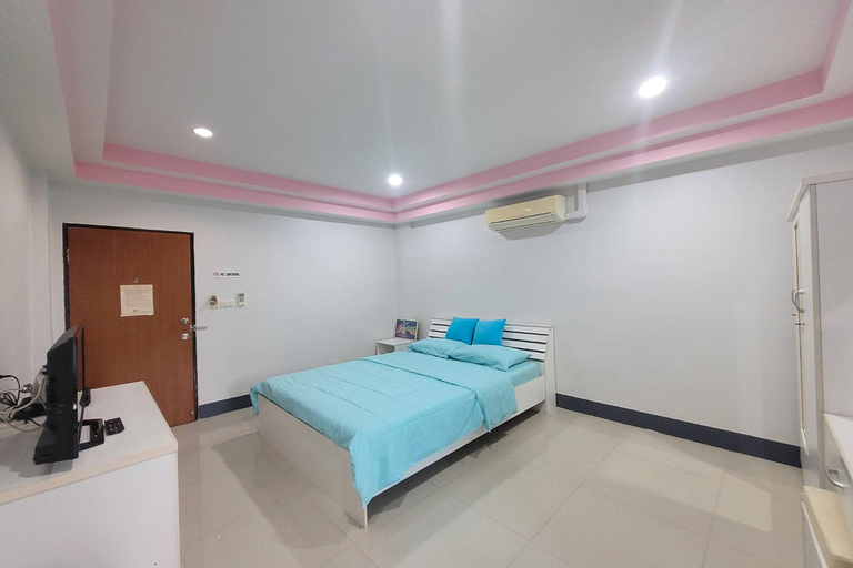 Bedroom 18