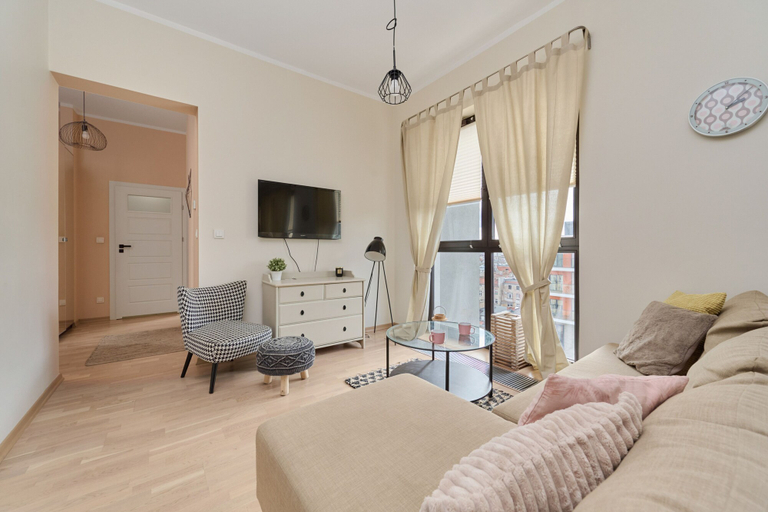 Others 5, Bright Apartment Walońska 19 by Renters, Środa Śląska