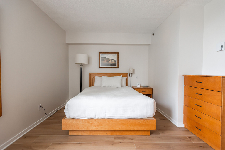 Bedroom 4, Hotel Les Suites Labelle, Montréal