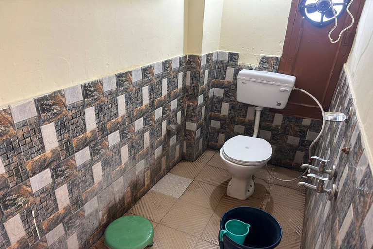Bathroom 3, N V Villa Homestay, Solan