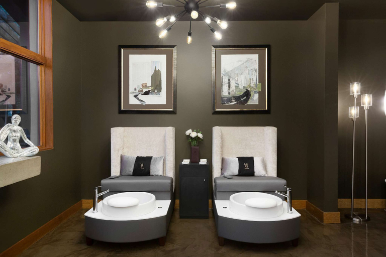 Bathroom 5, Nemacolin, Fayette
