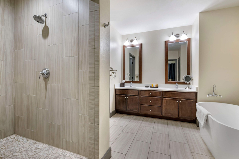 Bathroom 5, Bluegreen Vacations Big Bear Village, an Ascend Collection Resort, San Bernardino