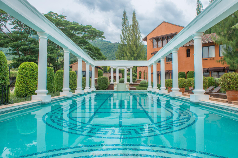 Sport & Beauty, Toscana Valley Log Home, Pak Chong
