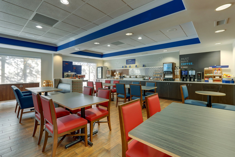Food & Drinks 3, Holiday Inn Express & Suites DAYTON-CENTERVILLE by IHG, Montgomery