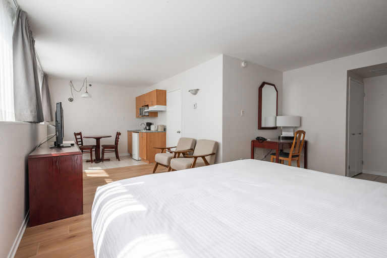 Bedroom 4, Hotel Les Suites Labelle, Montréal