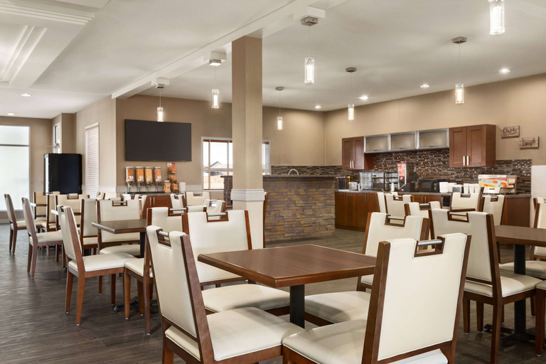 Food & Drinks 5, Days Inn & Suites by Wyndham Brooks, Division No. 2