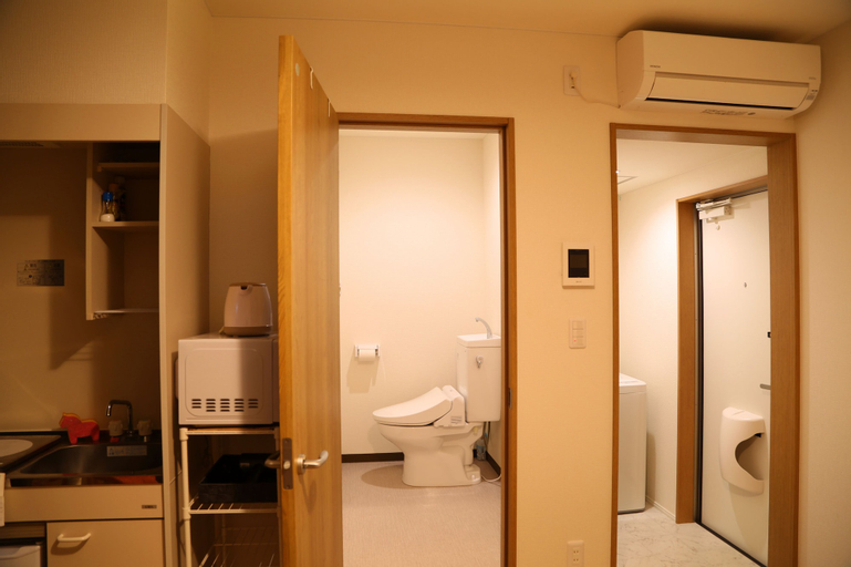 Bedroom 5, TOKYO E JOY INN