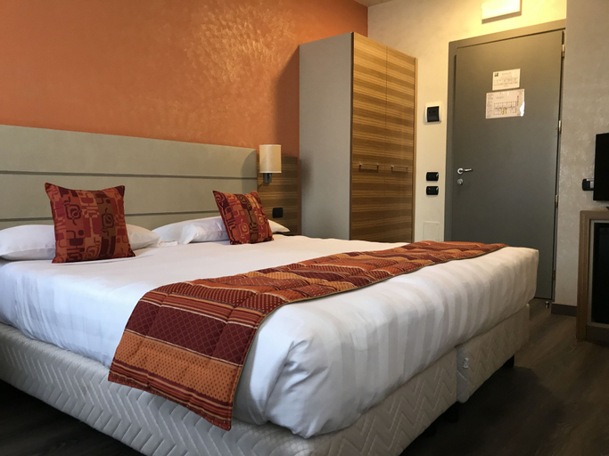 Bedroom 3, Bis Hotel Varese, Varese