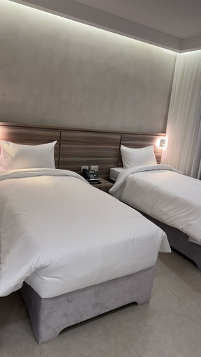 Bedroom 4, Jerusalem Metropole Hotel, Jerusalem