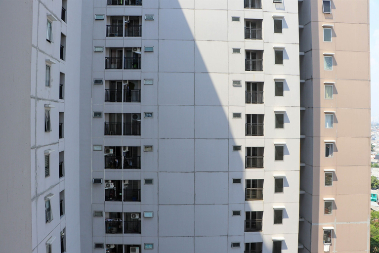 Exterior & Views, Warm And Homey 2Br At Sentraland Cengkareng Apartment, Jakarta Barat