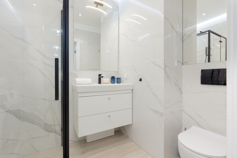Bathroom 3, Zabłocie Apartments Cracow by Renters, Kraków City