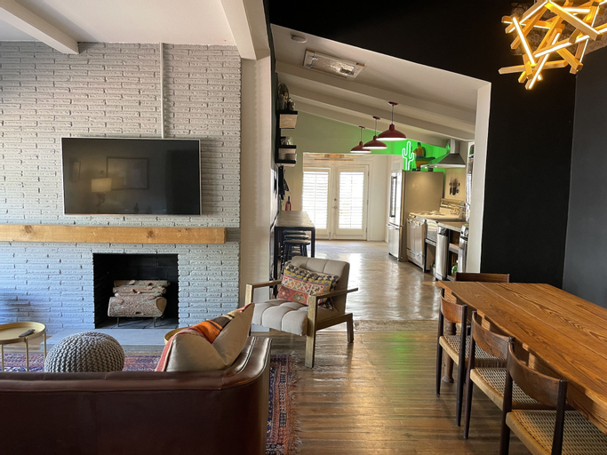 Food & Drinks 4, The Lincoln Marfa, Presidio