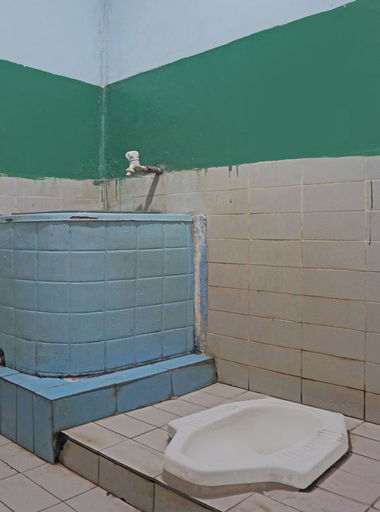Bathroom, OYO 92994 Wisma Kencana Indah, Bogor