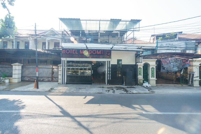OYO 93132 Modom Homestay, Jakarta Timur