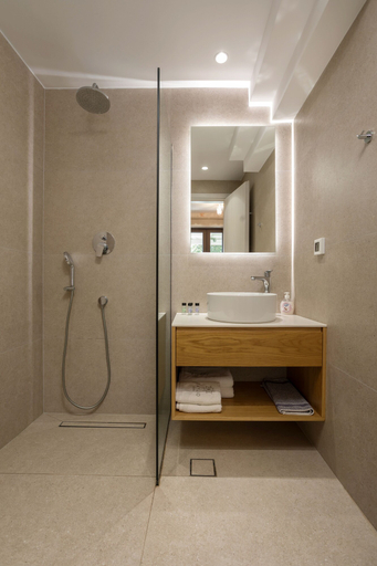 Bathroom 5, Evylio Stone Houses, Ionian Islands