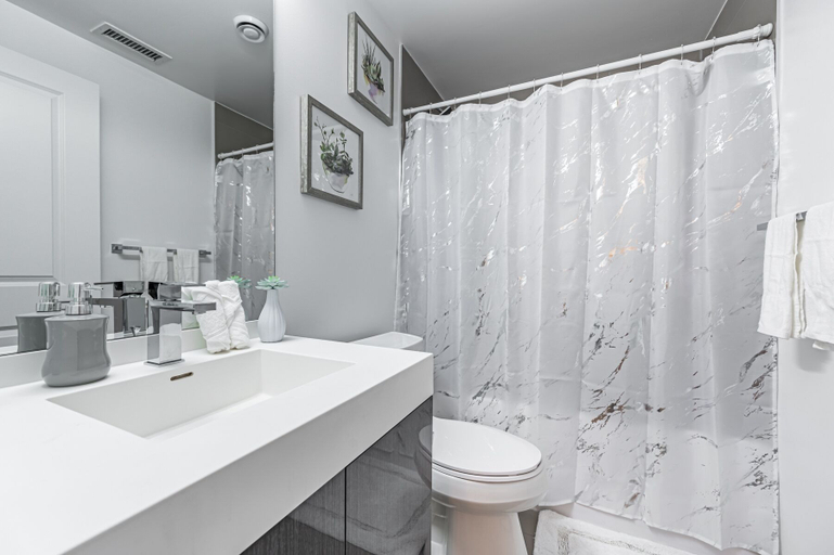 Bathroom 3, Jarvis Vacation Suites, Toronto